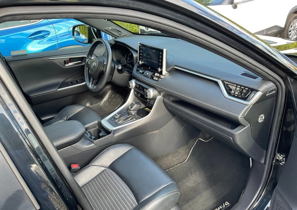 Toyota RAV4 cena 139900 przebieg: 140434, rok produkcji 2020 z Kraków małe 596